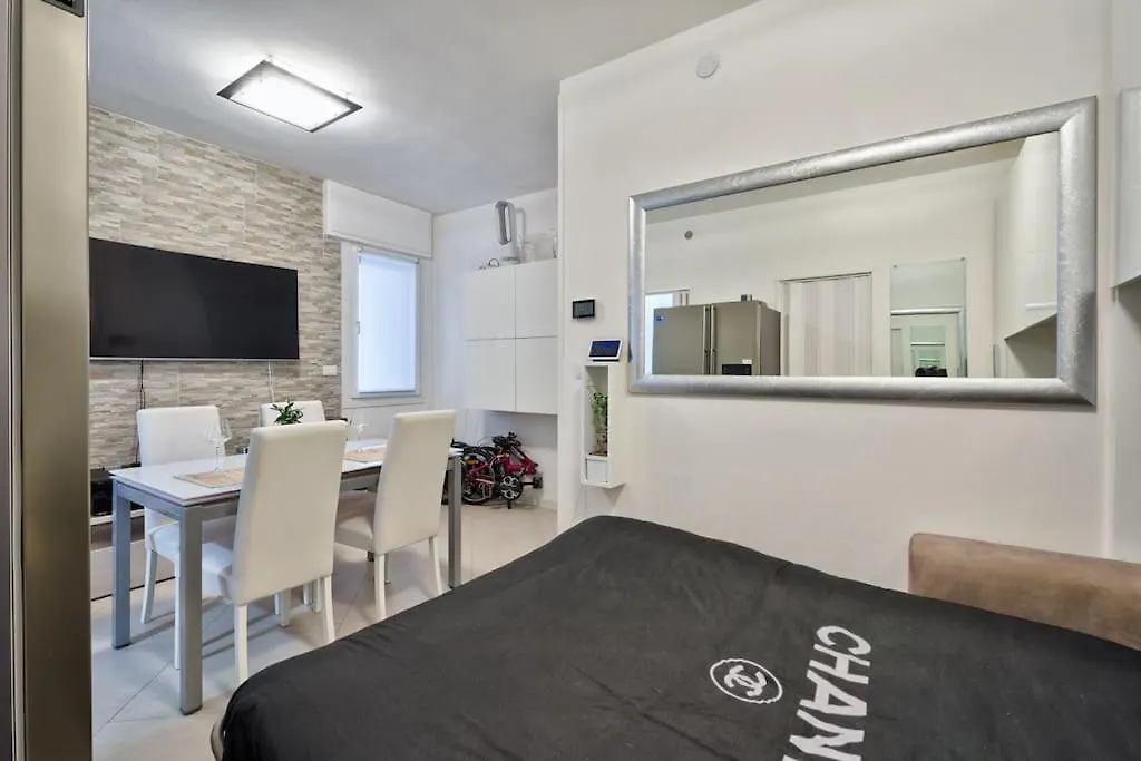 Mini Suite Fronte Mare Piazza Mazzini Lido di Jesolo Itália