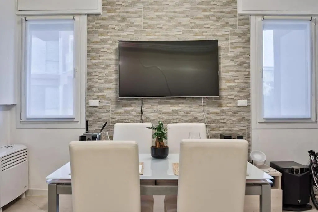 Apartamento Mini Suite Fronte Mare Piazza Mazzini Lido di Jesolo